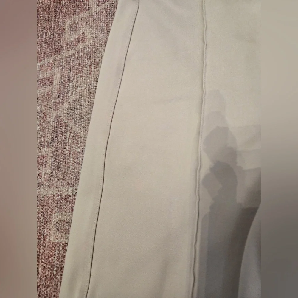 Jones & Co small pull on pintuck mid rise trouser in cream wide leg ankle - Picture 5 of 10